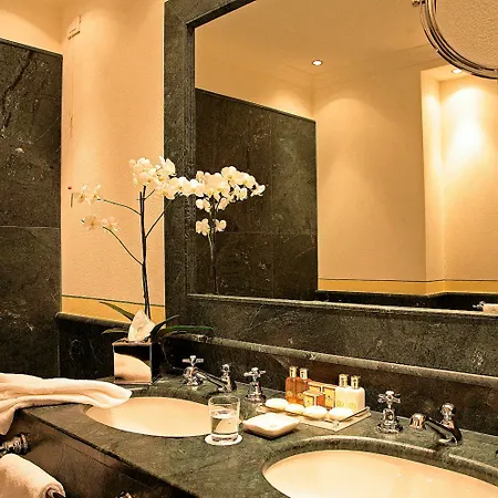 Grand Majestic Hotel